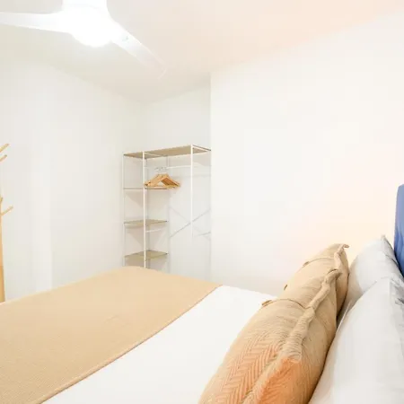 Apartment Burgos, Terrace, Parking By 10tosea *