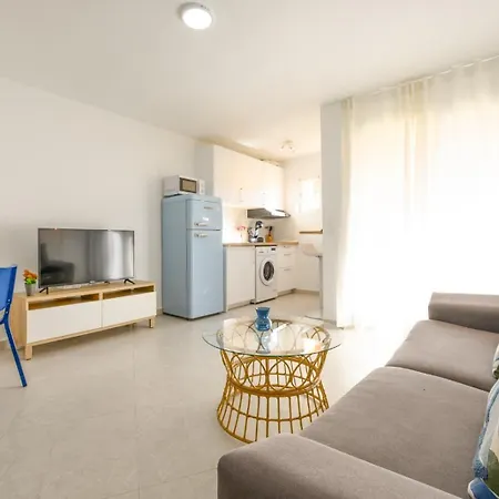 Burgos, Terrace, Pool, Parking By 10tosea Fuengirola