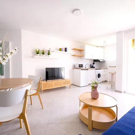 Burgos, Terrace, Parking By 10tosea * Fuengirola