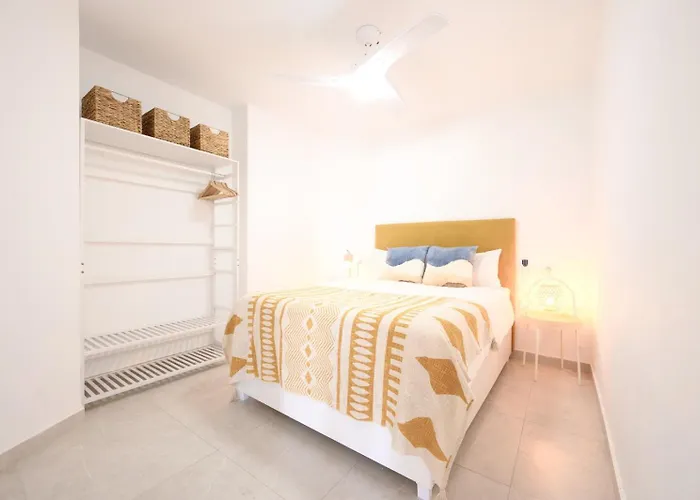 Burgos, Terrace, Parking By 10tosea