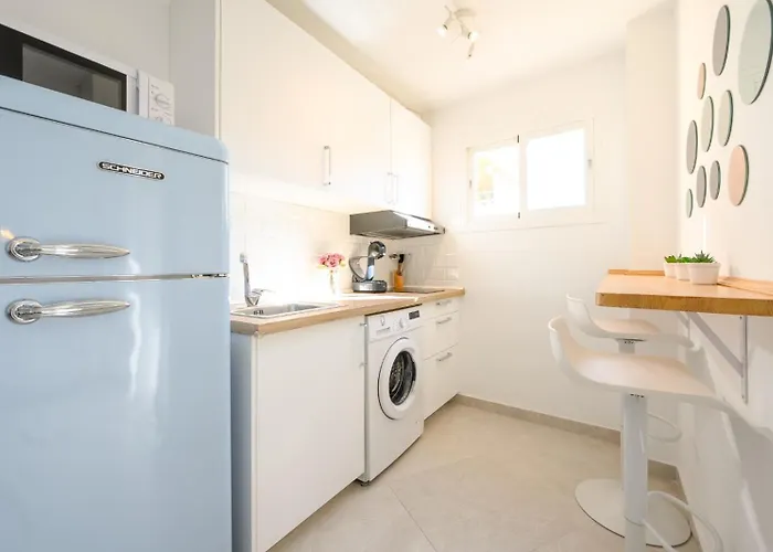 Burgos, Terrace, Parking By 10tosea *