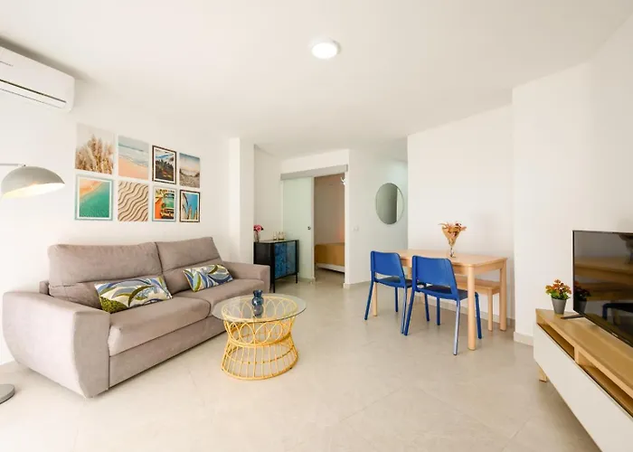 Burgos, Terrace, Parking By 10tosea