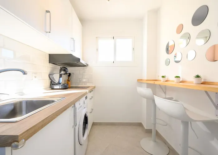 Burgos, Terrace, Parking By 10tosea פואנגירולה