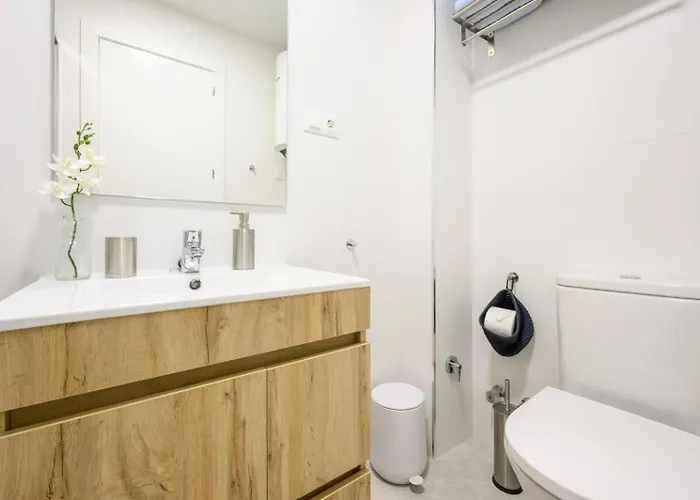 Burgos, Terrace, Parking By 10tosea דירה פואנגירולה